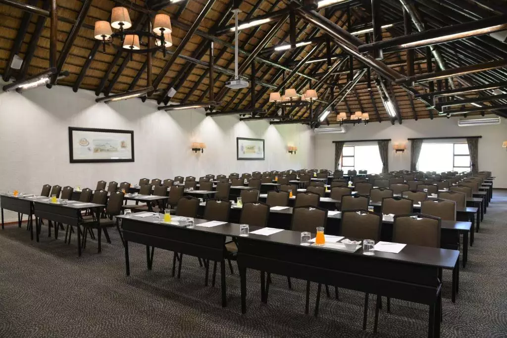 ناهار خوری اقامتگاه جنگلی باکوبانگ